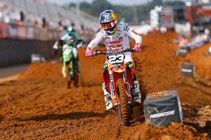 Beaumer undergoes immediate surgery on spinal fracture